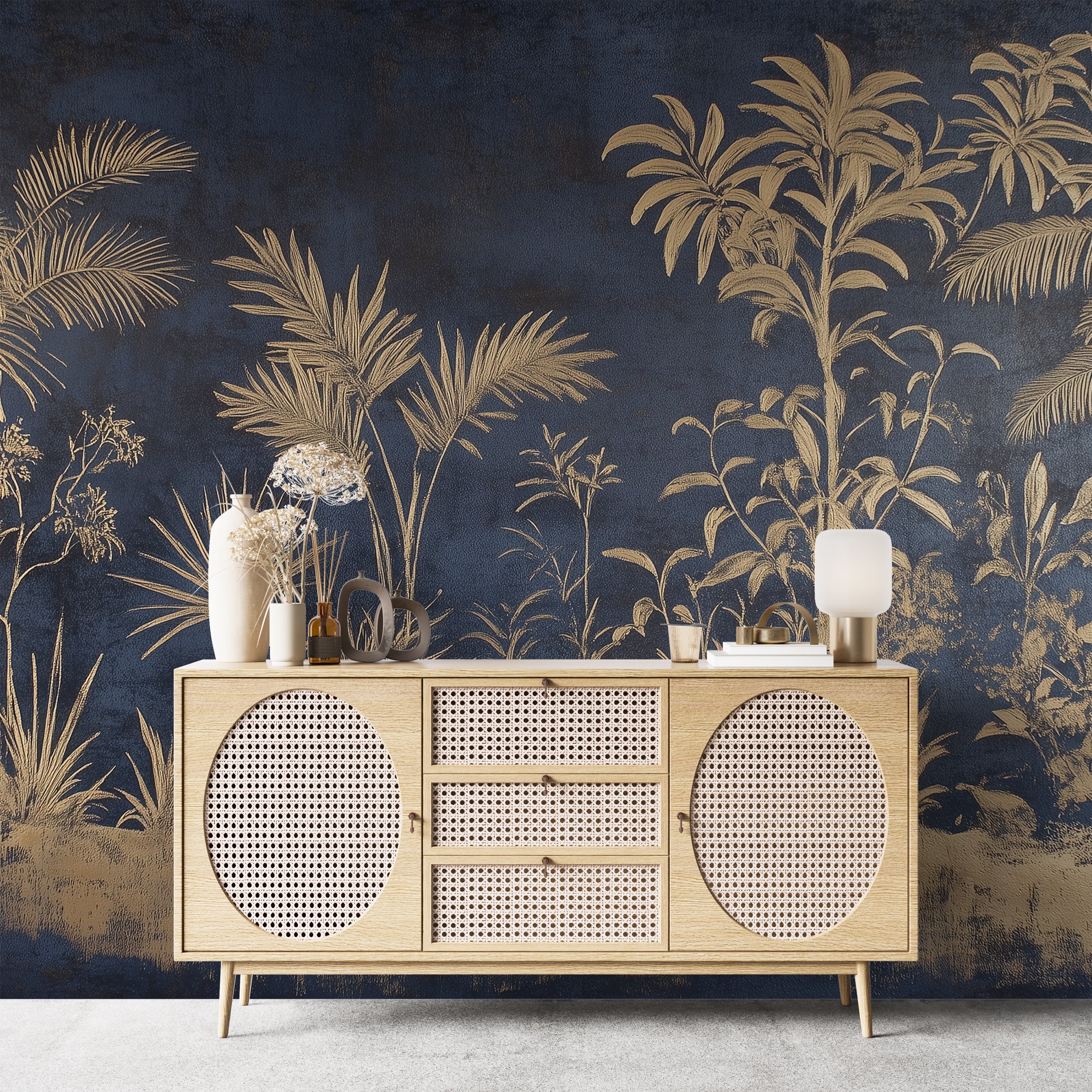 Removable palm trees wall decor.
Sophisticated tropical forest mural for interiors.
